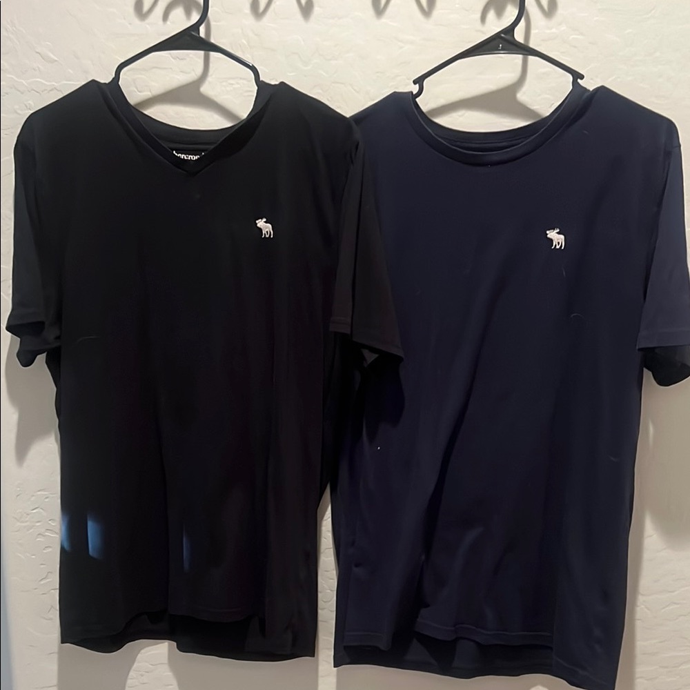 Abercrombie Men's Black and Navy T-Shirt set